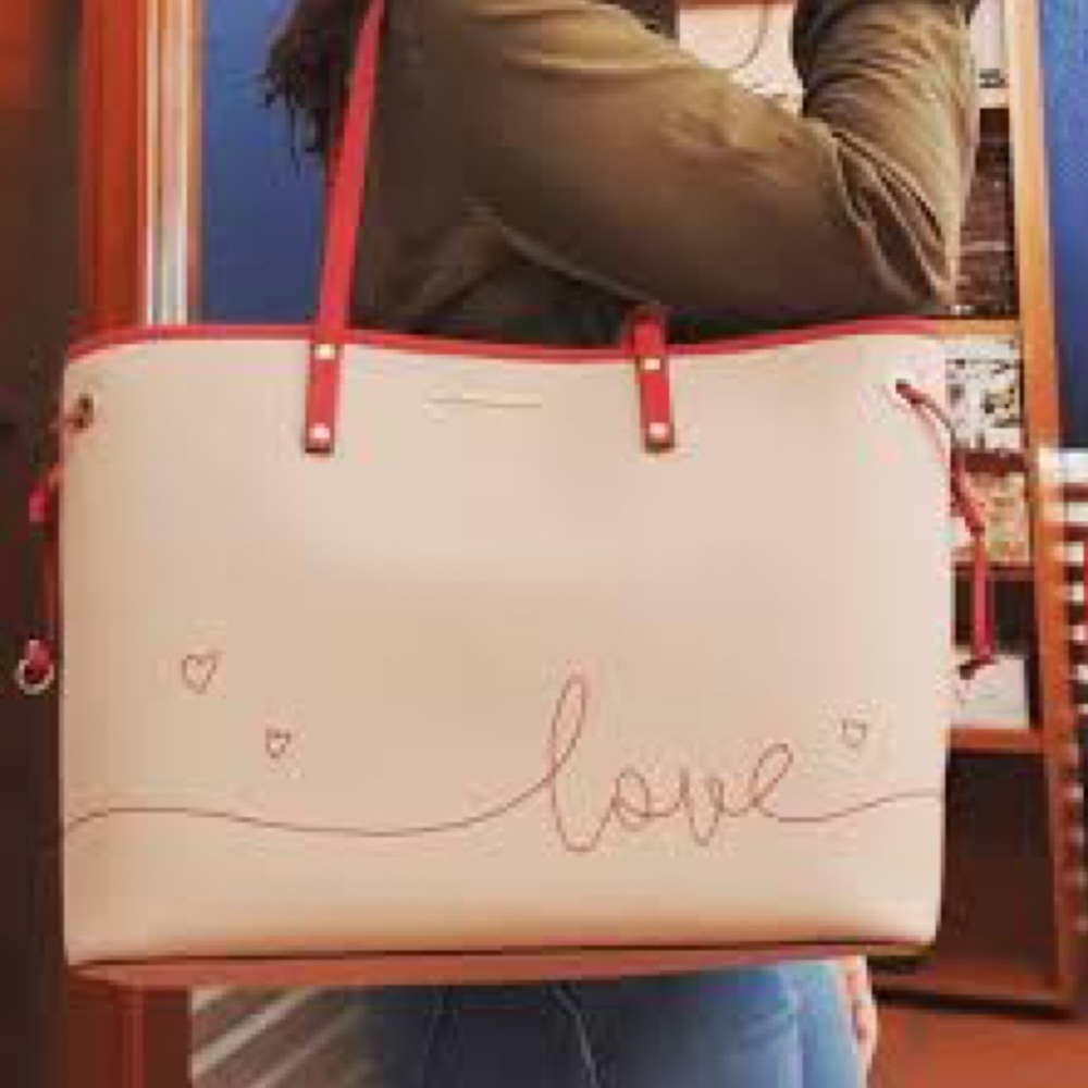 Michael Kors MK Love Heart Rare Tote Valentine Bag